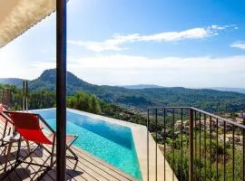 Stunning Home In Galilea