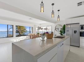 Lakeside Luxury Buff Point，位于Budgewoi的酒店