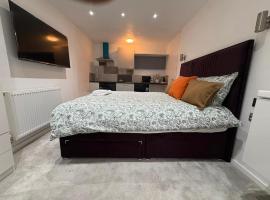 WBC R4 - Private Ensuite Studio Room Wednesbury，位于比尔斯通的酒店