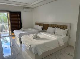 OYUSTAY Clark Terrace condo Staycation with 2 beds near airport HANN CASINO，位于Fort Stotsenburg的酒店