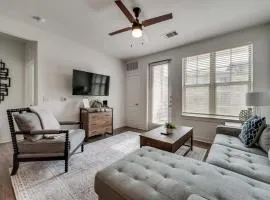 Luxury 3BD Apt Smart Home Pool Grapevine GV202