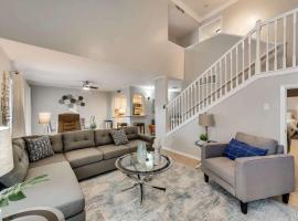 Stylish Furn 3BD Condo Six Flag Grand Prairie GP64A，位于Heliport-Facility 5A的酒店