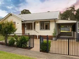 Lemon & Myrtle Cottage