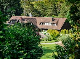 凯撒的松树 - 埃特勒特运动酒店，位于Saint-Jouin-Bruneval的酒店