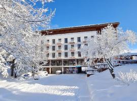 Hotel CROCUS，位于什特尔布斯凯普莱索的酒店