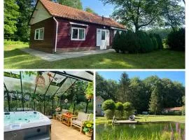 Morning Glory, Huisje vogelzang