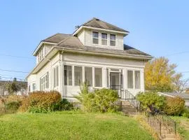 1 Mi to Downtown Dubuque! Spacious Home