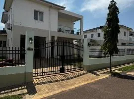 Exclusive 3 Bedroom House Apartment, Gated