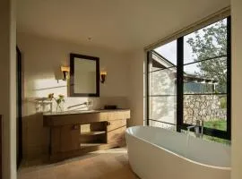 泸沽湖岚岳酒店