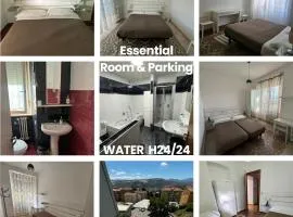 ESSENTIAL ROOM & PARKING in Centro Città con Parcheggio Privato e WIFI