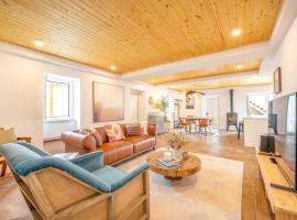 Vila Amorim - Stylish 4BR Home with Jacuzzi，位于莫拉的酒店