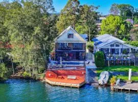 Dora Creek Escape with Pool and Spa