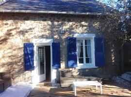 La maison Bleue Nature et Balnéo en Bourgogne，位于Dun-sur-Grandry的酒店