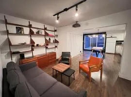 Appartement Mid Century 2 Chambres avec Jardin