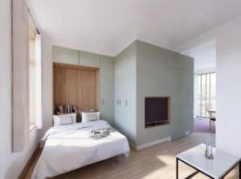 Inviting apartment in Bree with terrace，位于布雷的酒店