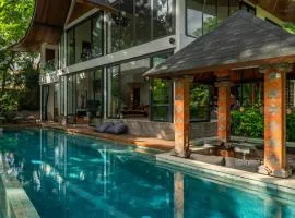 Villa Satiya - Unique and stylish 4-bdr pool villa in Pererenan!