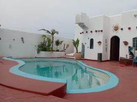 Exotic Oceanfront villa with Private Pool & jacuzzi - Parties & Events，位于罗萨里托的酒店