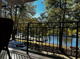 Nad Stawem，位于乌斯特龙的酒店