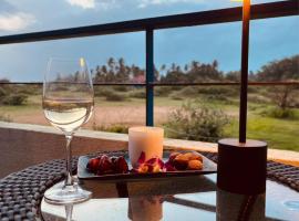 Surf and Sand，位于Aguada的酒店