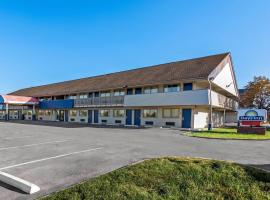 体育场东戴斯酒店，位于独立城的酒店