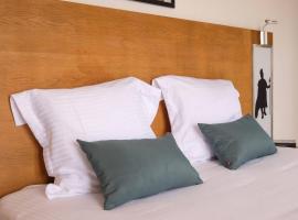 Comfort Aparthotel Antibes Le Maestria，位于昂蒂布的酒店