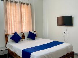 Lavish Hotel BG-Lodge，位于班加罗尔的酒店