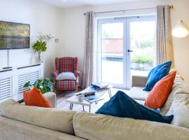 Luxury City Apartment Underground Parking 5*，位于贝尔法斯特的酒店