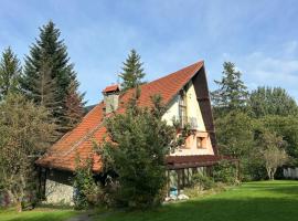 Dom na Topolowej，位于乌斯特龙的酒店