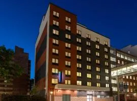 Holiday Inn Express & Suites Bronx - Zoo Area by IHG