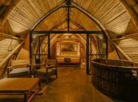 Hotel Casa Selvaggio，位于拉基拉的尊贵型酒店