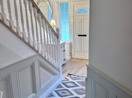 Clones Town House，位于Feevaghmore的酒店