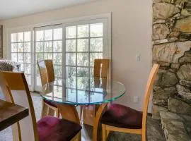Cozy 1BR Guest House with Mountain View in Simi Valley