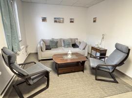 Ferienwohnung Heidi，位于Wirdum的酒店