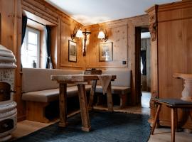 L&ouml;w Chalet Suite 2, Steps from the Slopes by 360 Estates，位于基茨比厄尔的木屋