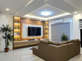 4 Bedroom House for 5-6 guests，位于马尼拉的酒店