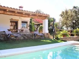 Casa Rural El Membrillo by SIERRA VIVA