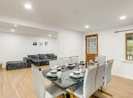 Updated Getaway with Sauna and Yard in Bloomsbury!