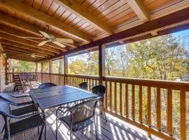 Private Hot Tub! Pet-Friendly Cabin 4 Mi to GSMNP