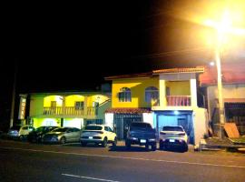 Hotel Gues，位于La Guaca的酒店