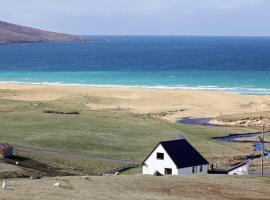 Otter Cottage，位于Manish的酒店