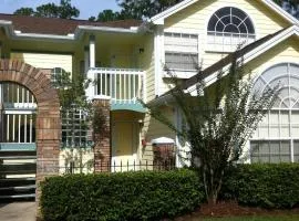 拉古纳湾别墅公寓