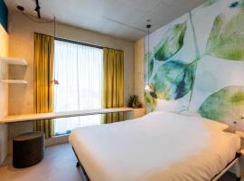 The Urban Hotel MOLOKO - Sleep & Shower - digital key by SMS，位于恩斯赫德的酒店