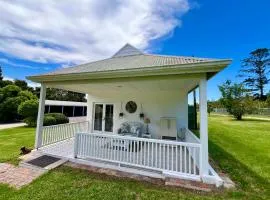 Cozy Cottage in idyllic greenery