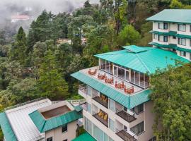 Country Inn Premier Pacific Mall Road Mussoorie，位于穆索里的度假村