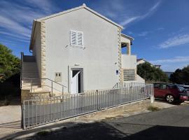 Seafront Suites Maja，位于维斯的酒店