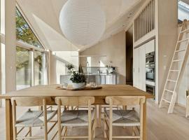 Nordic Holiday Home With Spa Near Munkerup Beach，位于德隆宁莫勒的酒店
