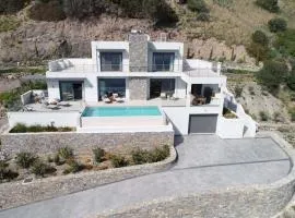 Rozites Luxury Beachfront Villa, By Hellocrete