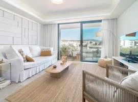 INF24E - Modern 2-Bed Apt with roof top pool