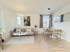 Modern corner apartment with brand new furnishing，位于罗伦斯固克的酒店