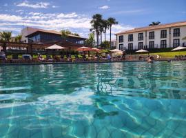 Resort Quinta Santa Barbara，位于皮雷诺波利斯的酒店